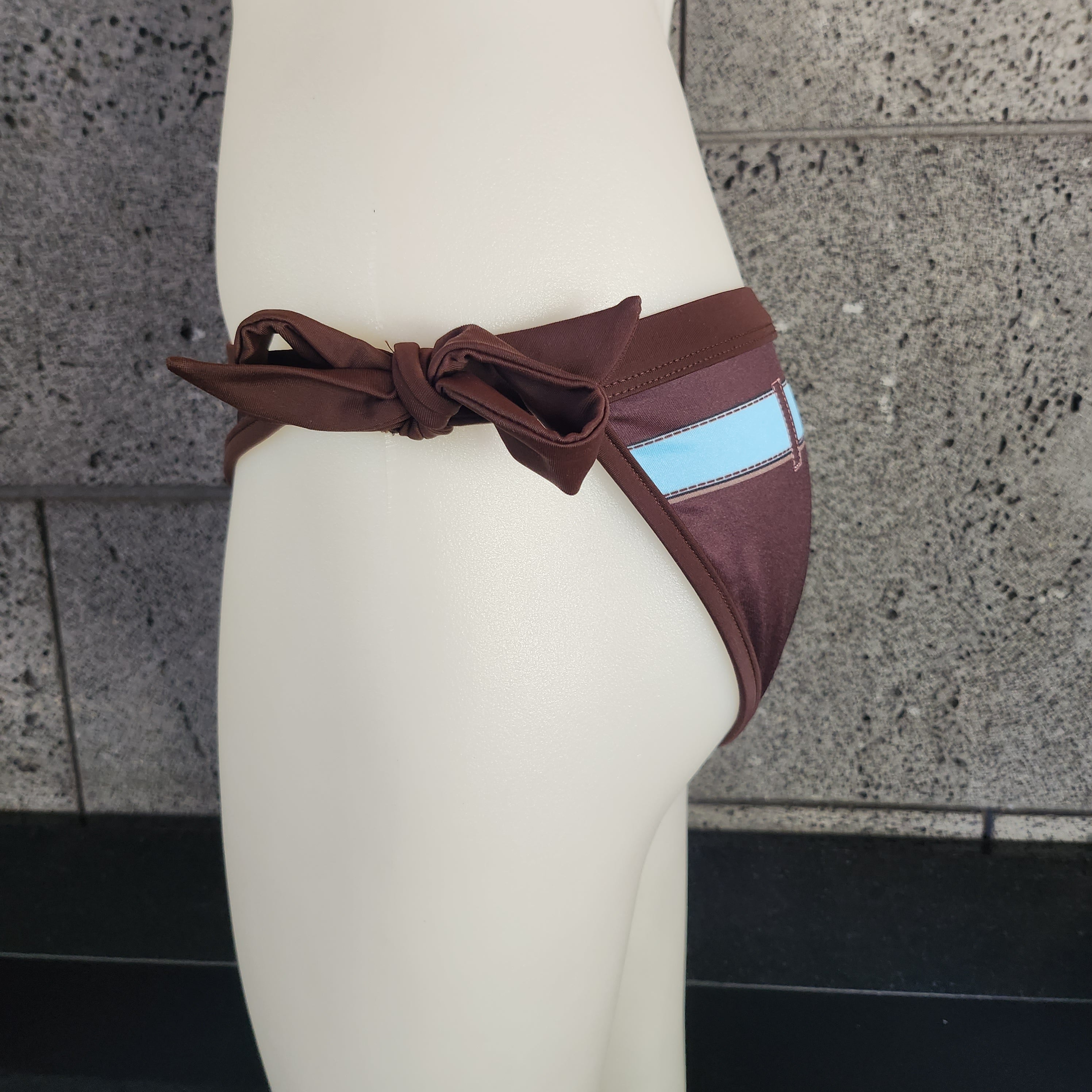 TROMPLOEIL BOTTOM MJF02449