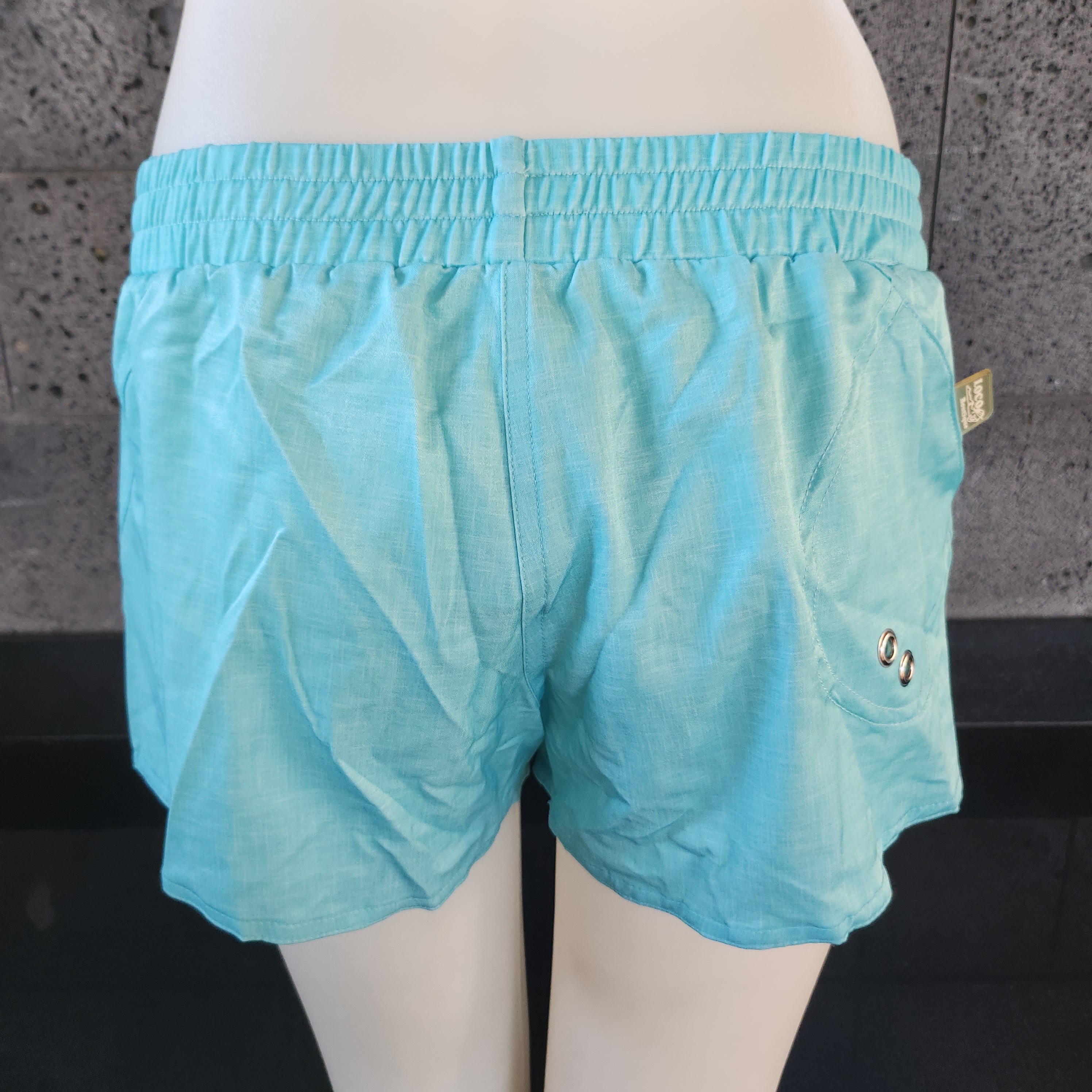 Bañador corto de lino con cintura elástica de Loco Boutique