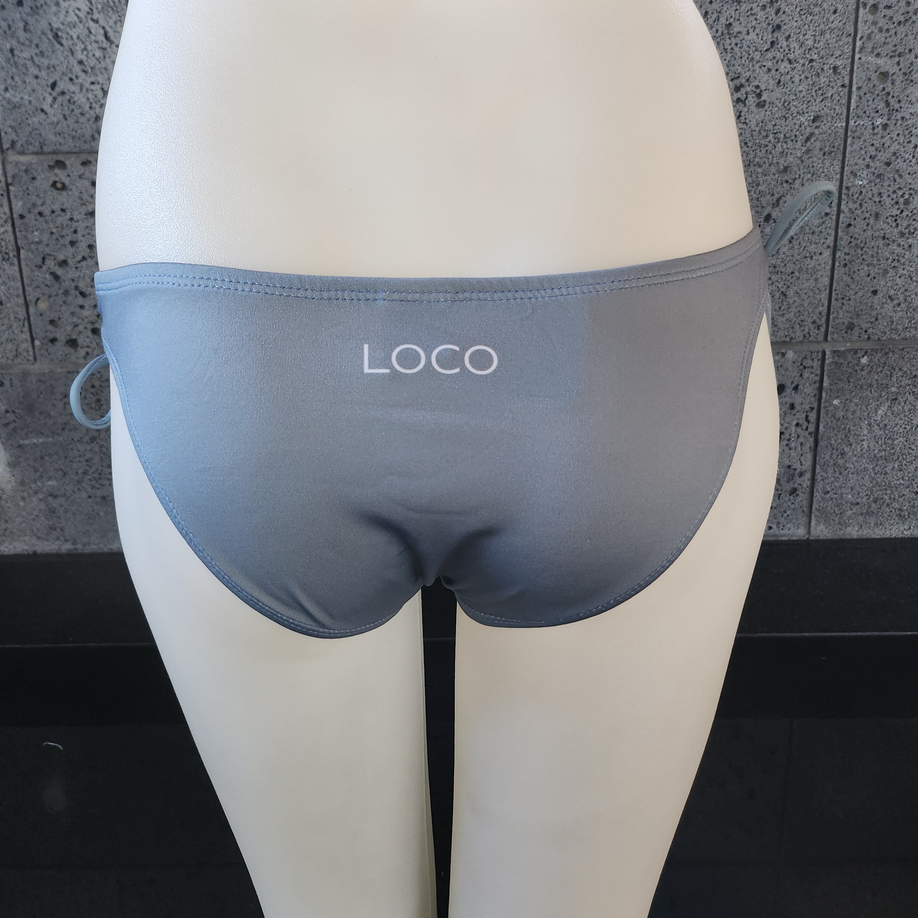 Loco Boutique Solid Logo Keyhole Gather