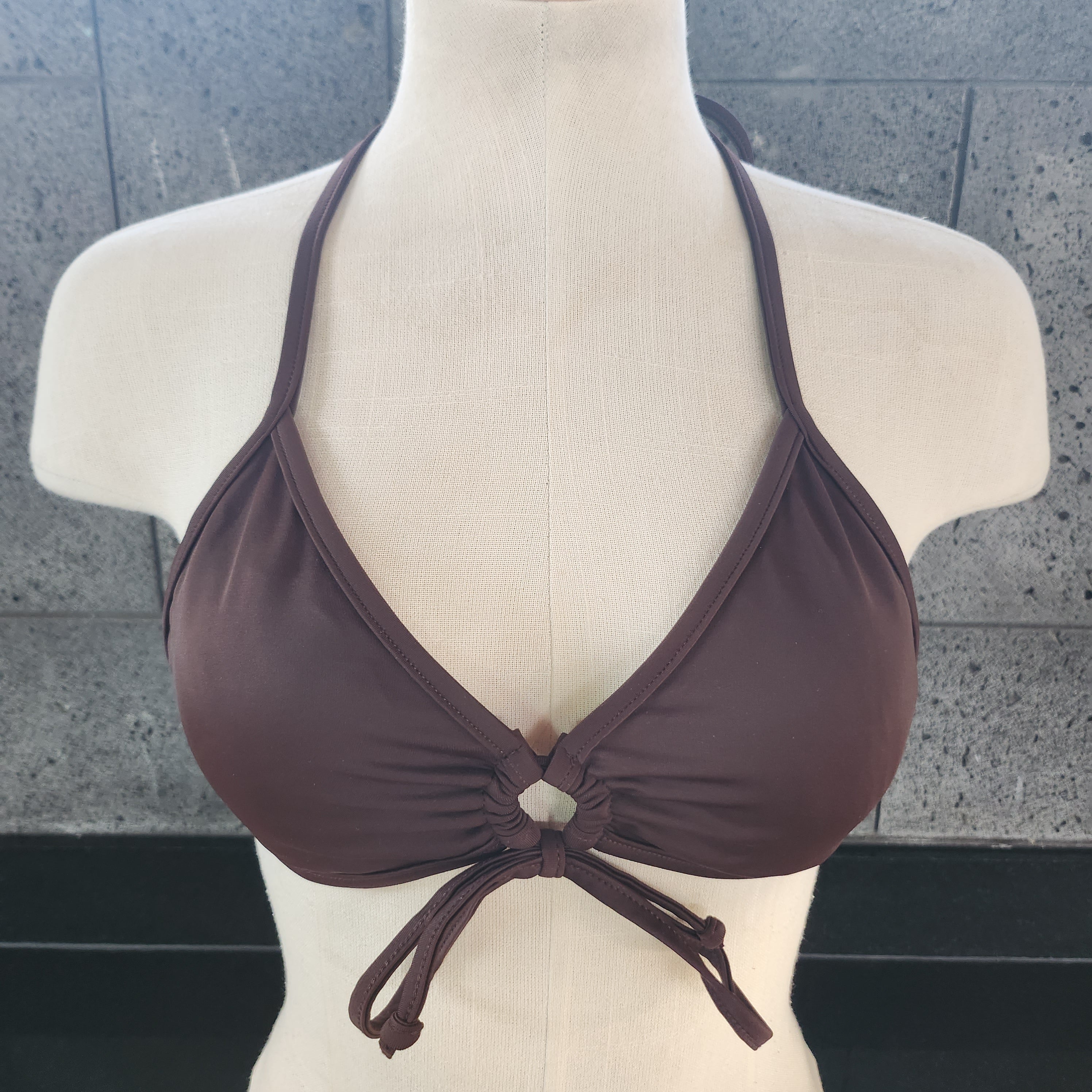 Loco Boutique Blank Keyhole Front Triangle