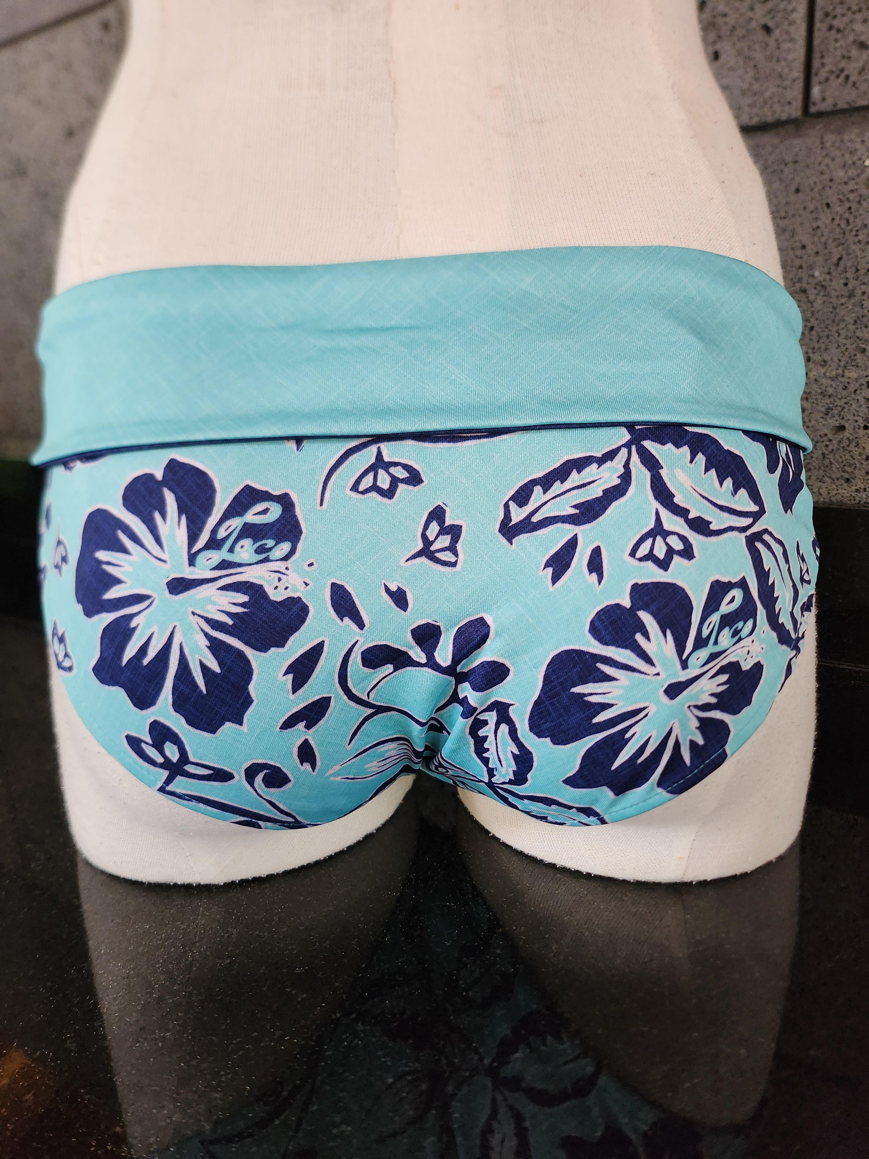 Loco Boutique Nostalgia Flowers Reversible Folded Over