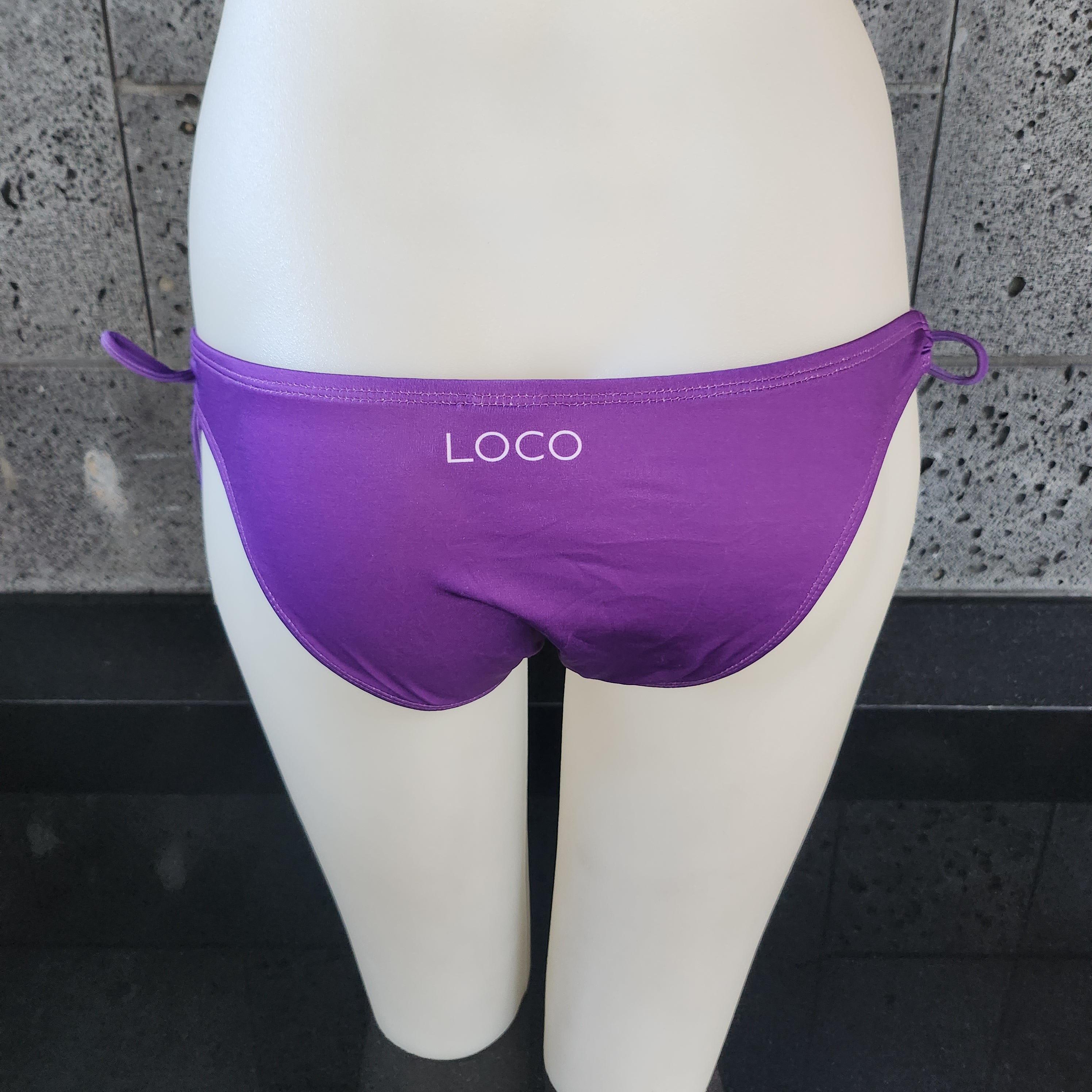 Loco Boutique Solid Logo Keyhole Gather