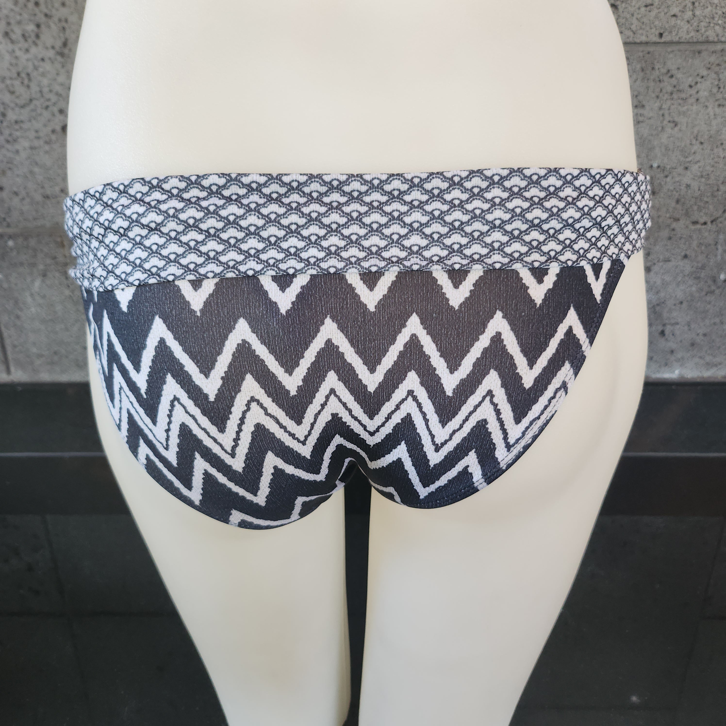 Loco Boutique Loco Zig Zag Folded Over