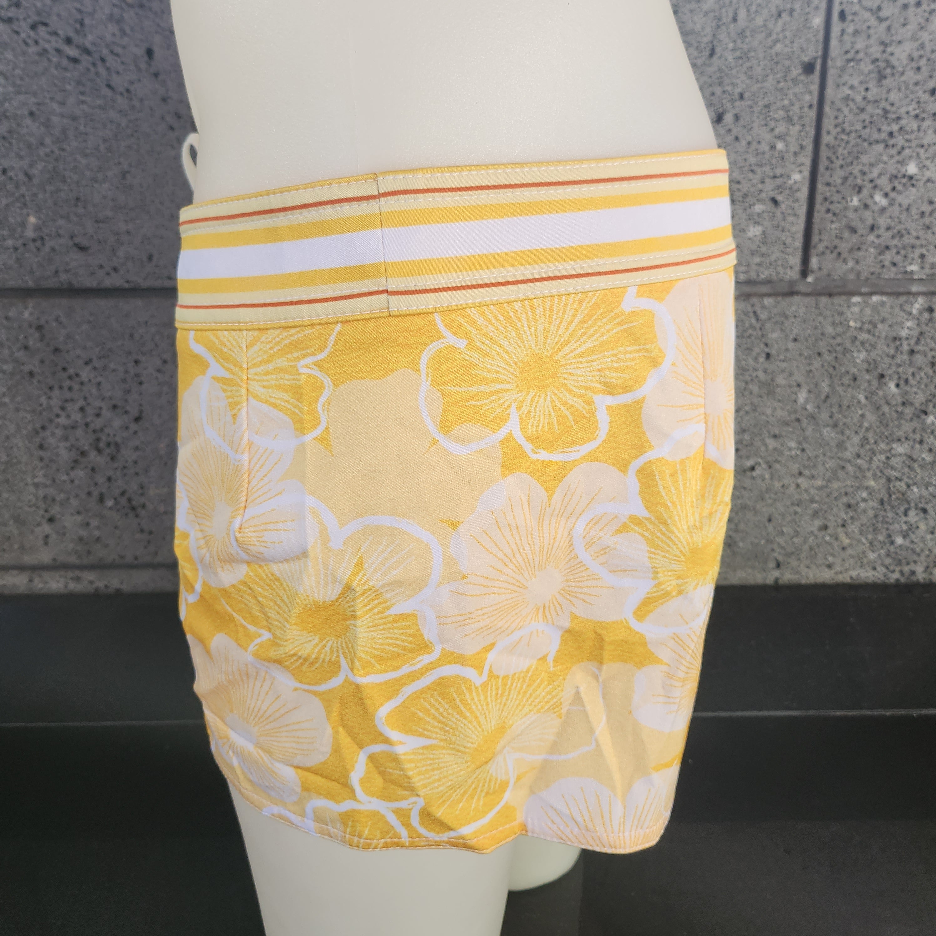 Hibiscus Line Boardshort - Loco Boutique