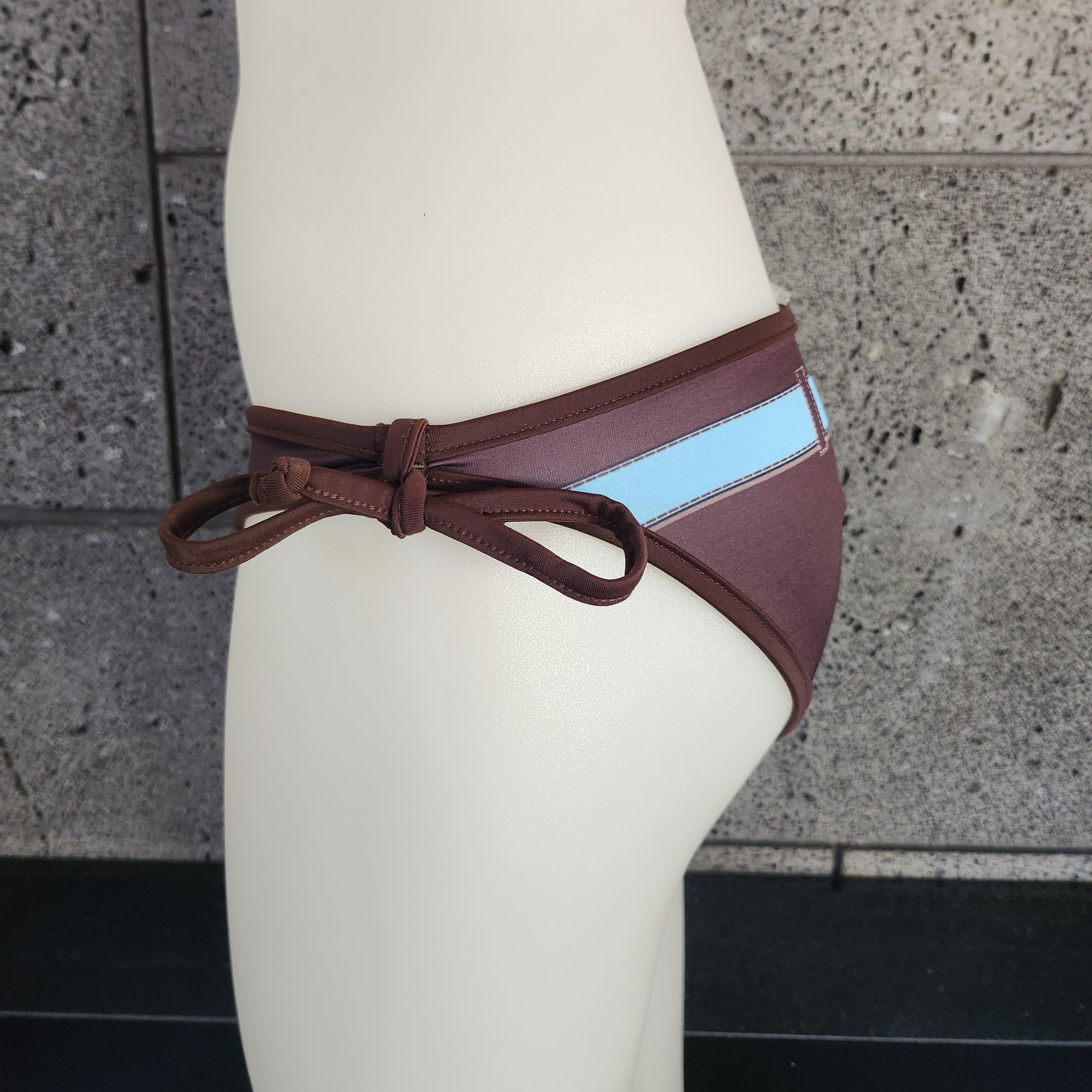 TROMPLOEIL BOTTOM MJF02448