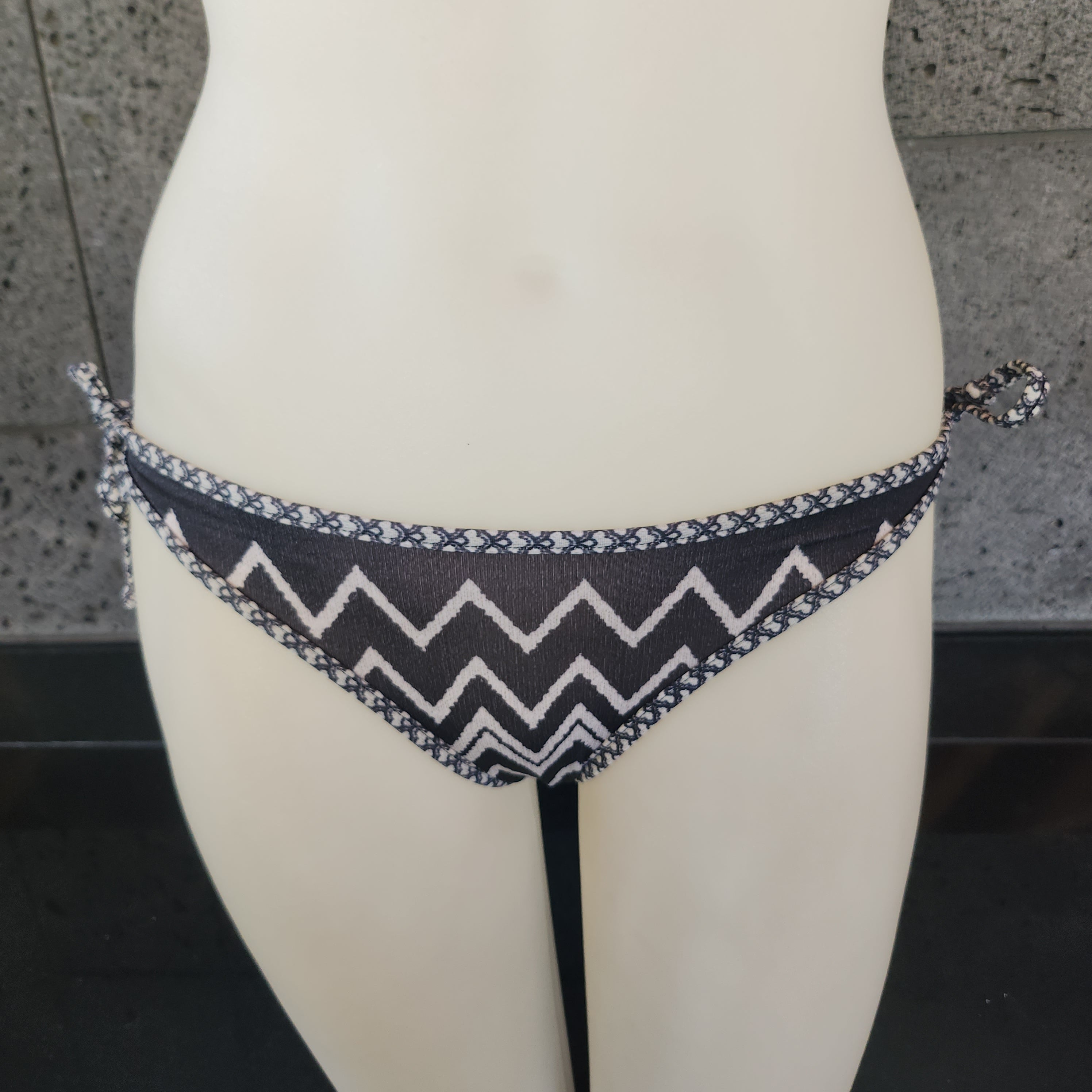 Loco Boutique Loco Zig Zag Removable Bow