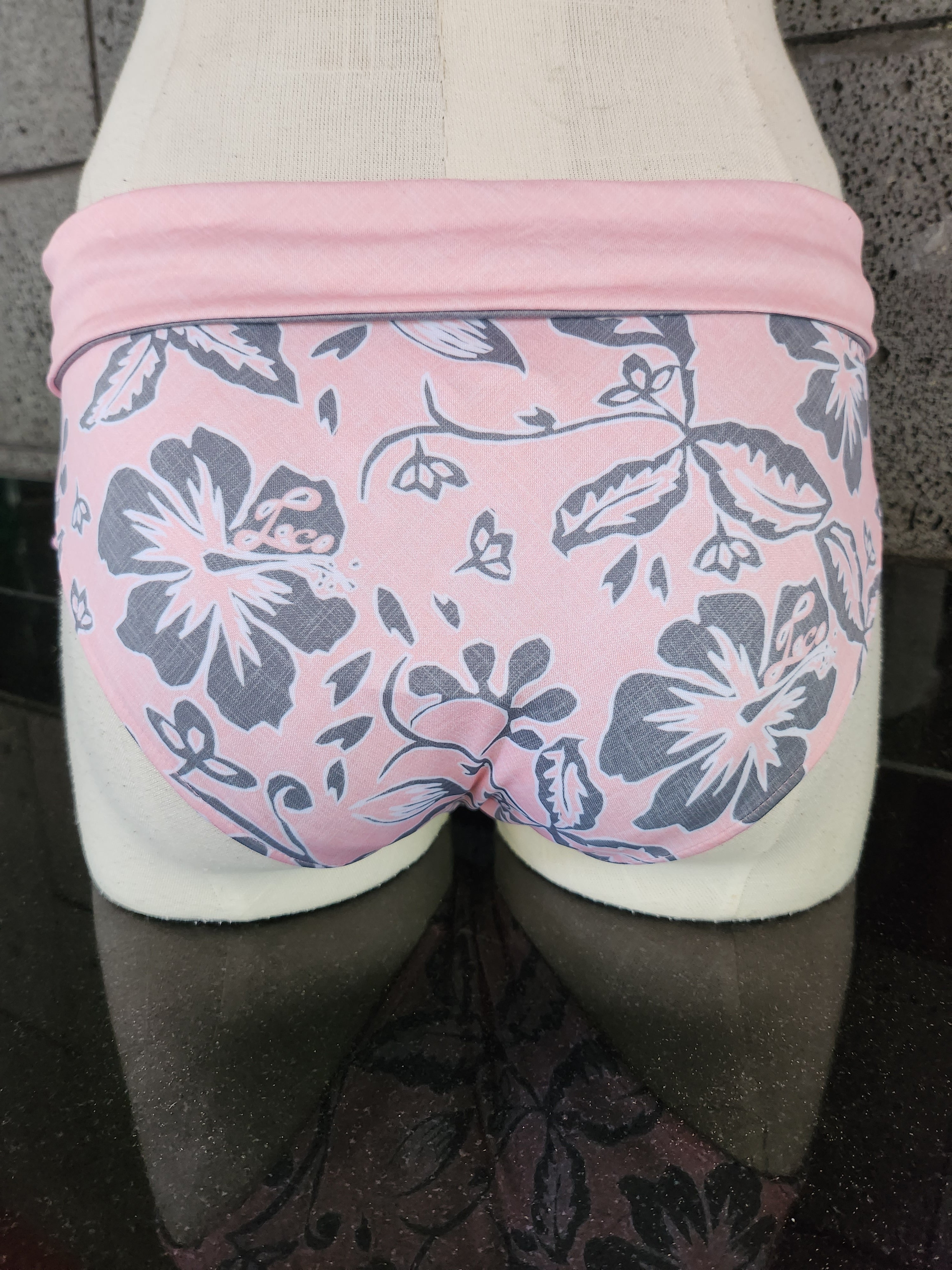 Loco Boutique Nostalgia Flowers Reversible Folded Over