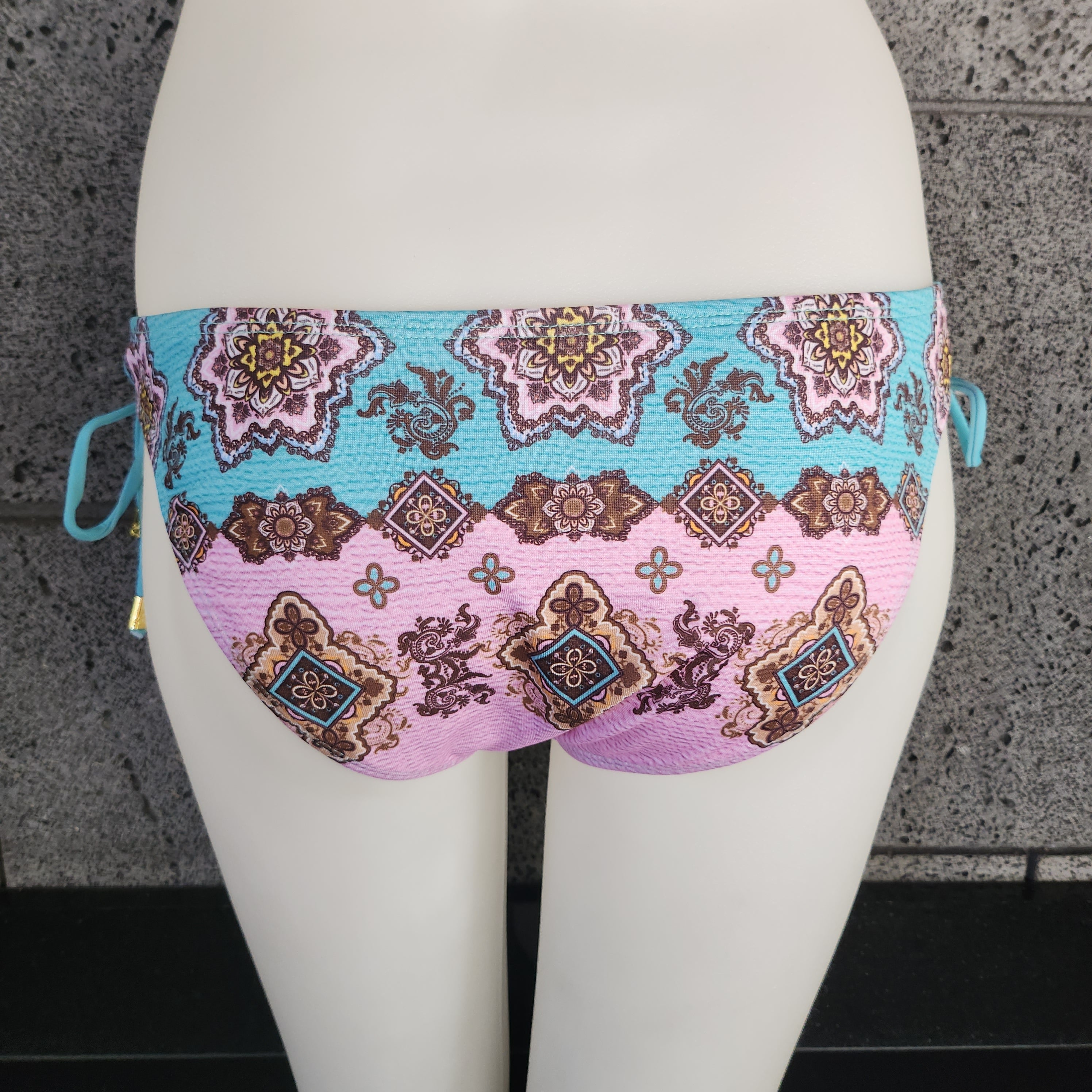 Loco Boutique Crest Keyhole Gathered