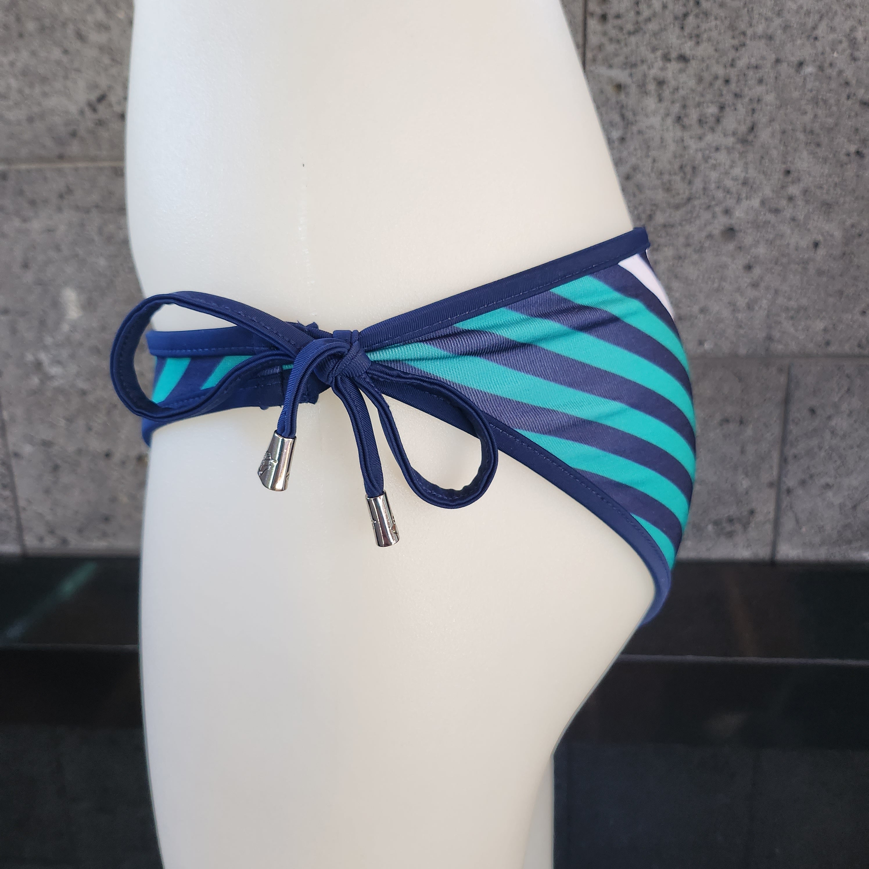 Loco Boutique Striped Chevron Reversible