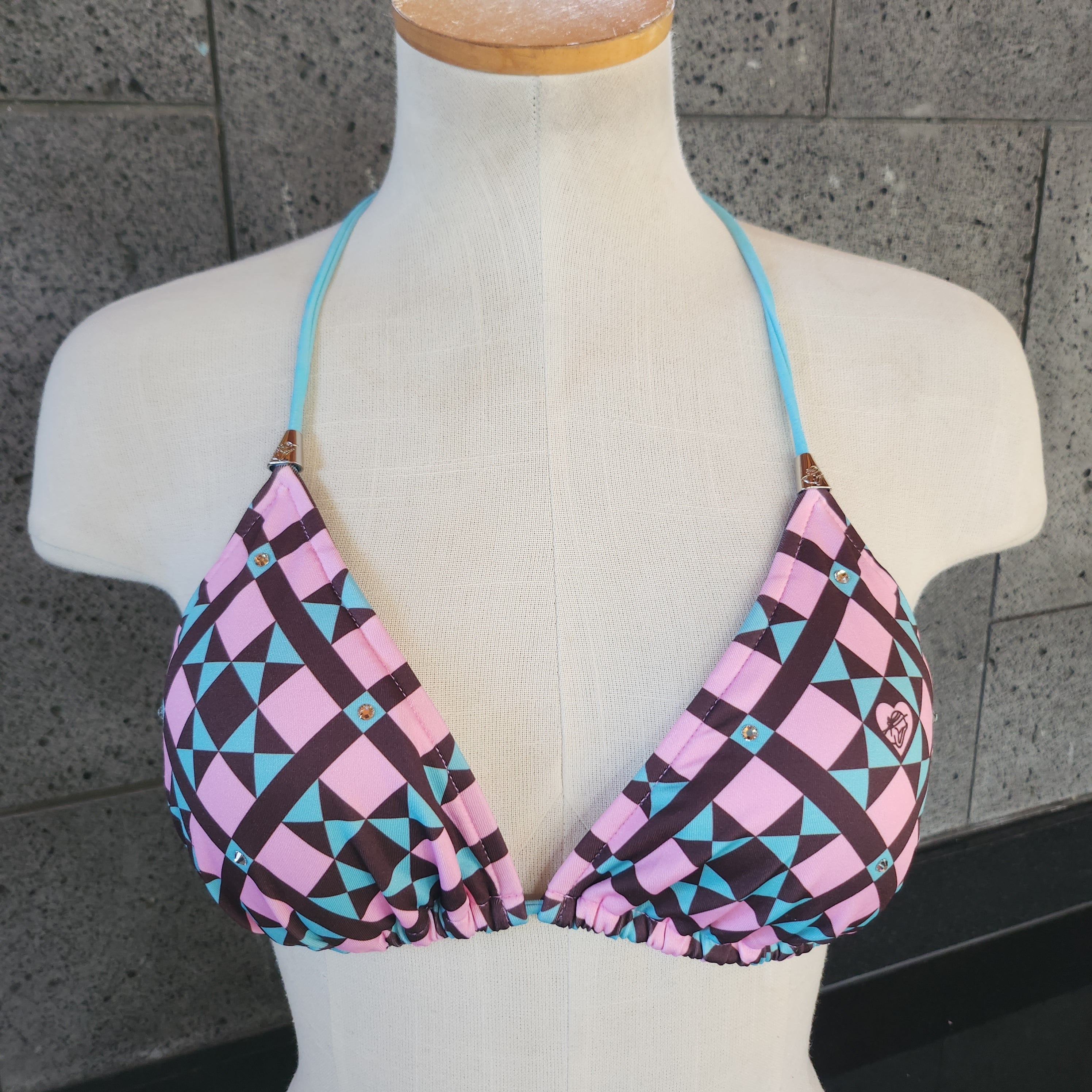 Loco Boutique Diagram Sliding Triangle