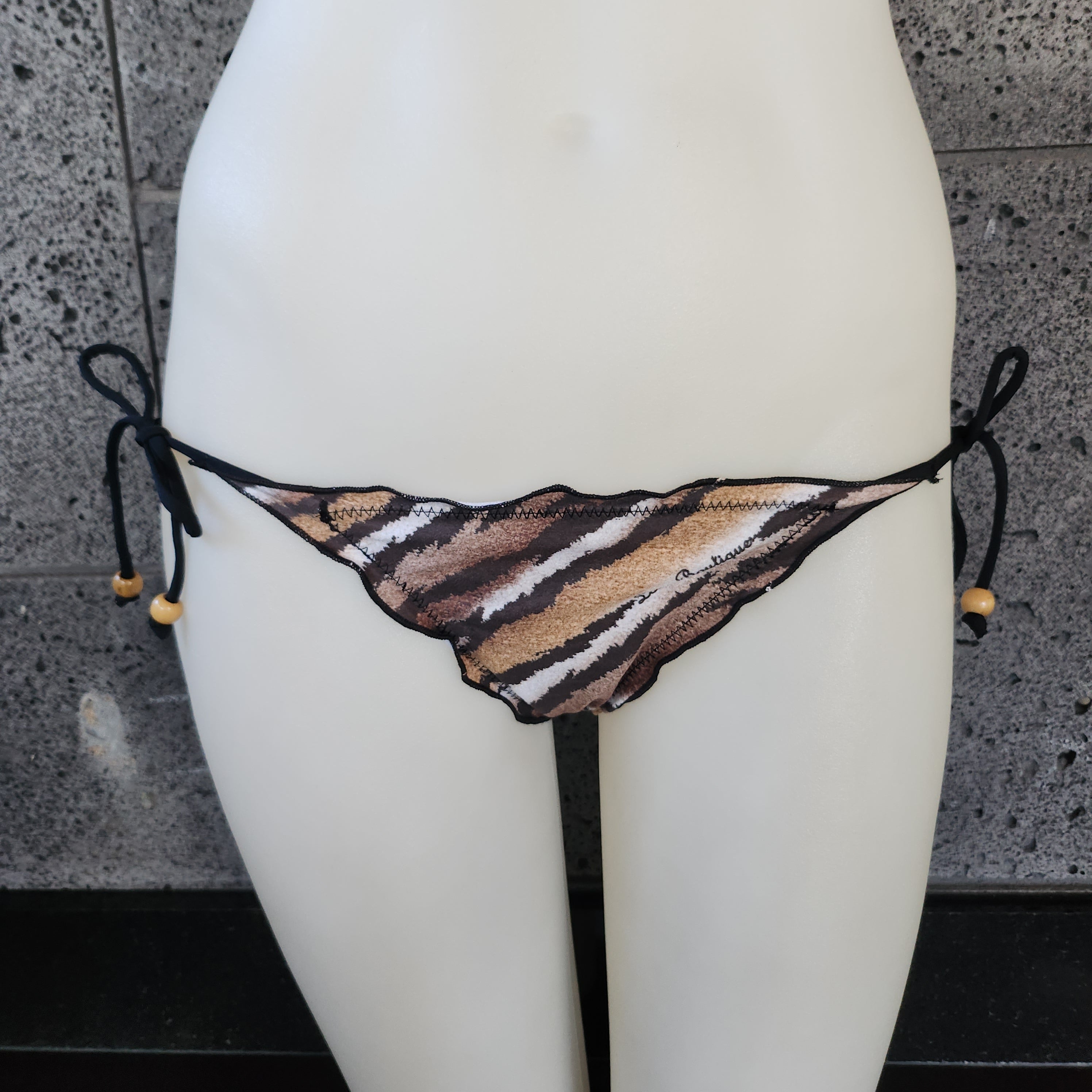 Loco Boutique Tiger Cinched Back Lettuce Edge