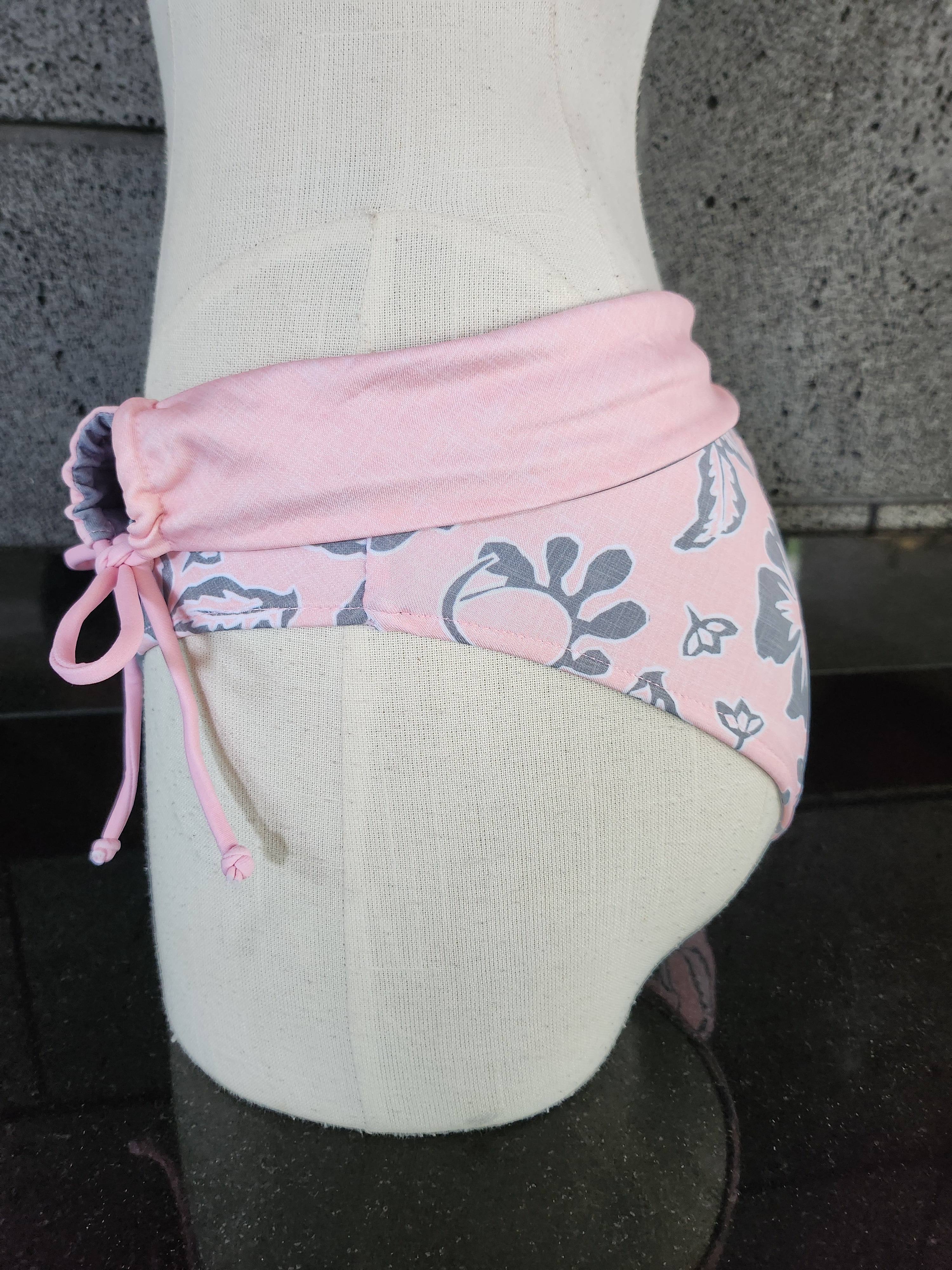 Loco Boutique Nostalgia Flowers Reversible Folded Over