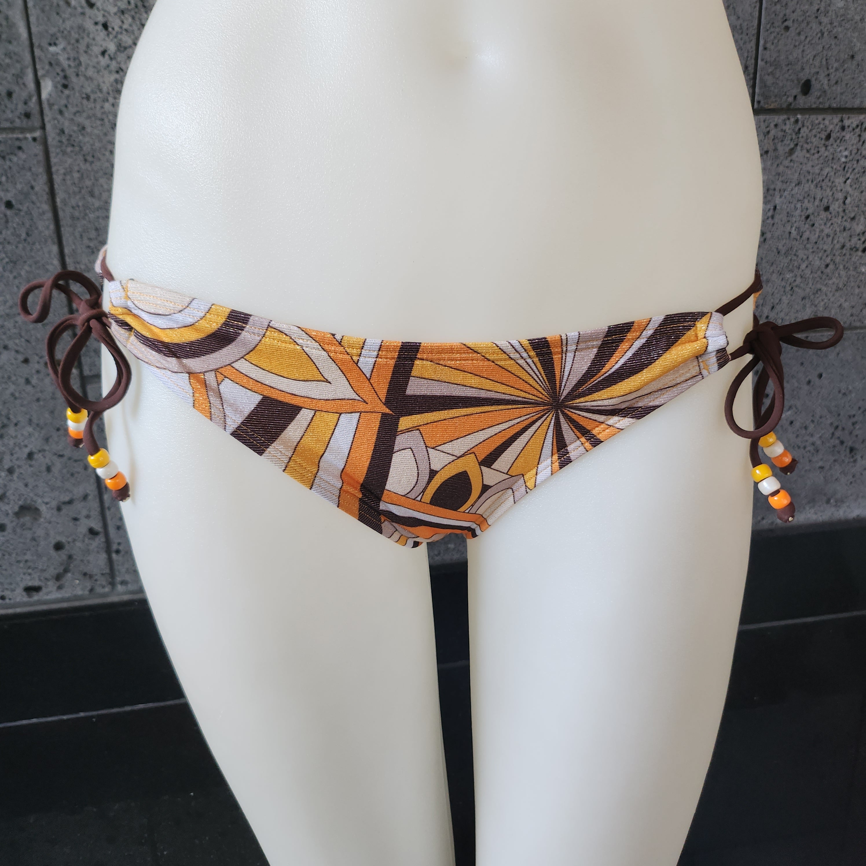 Loco Boutique Sunflower Keyhole Gather