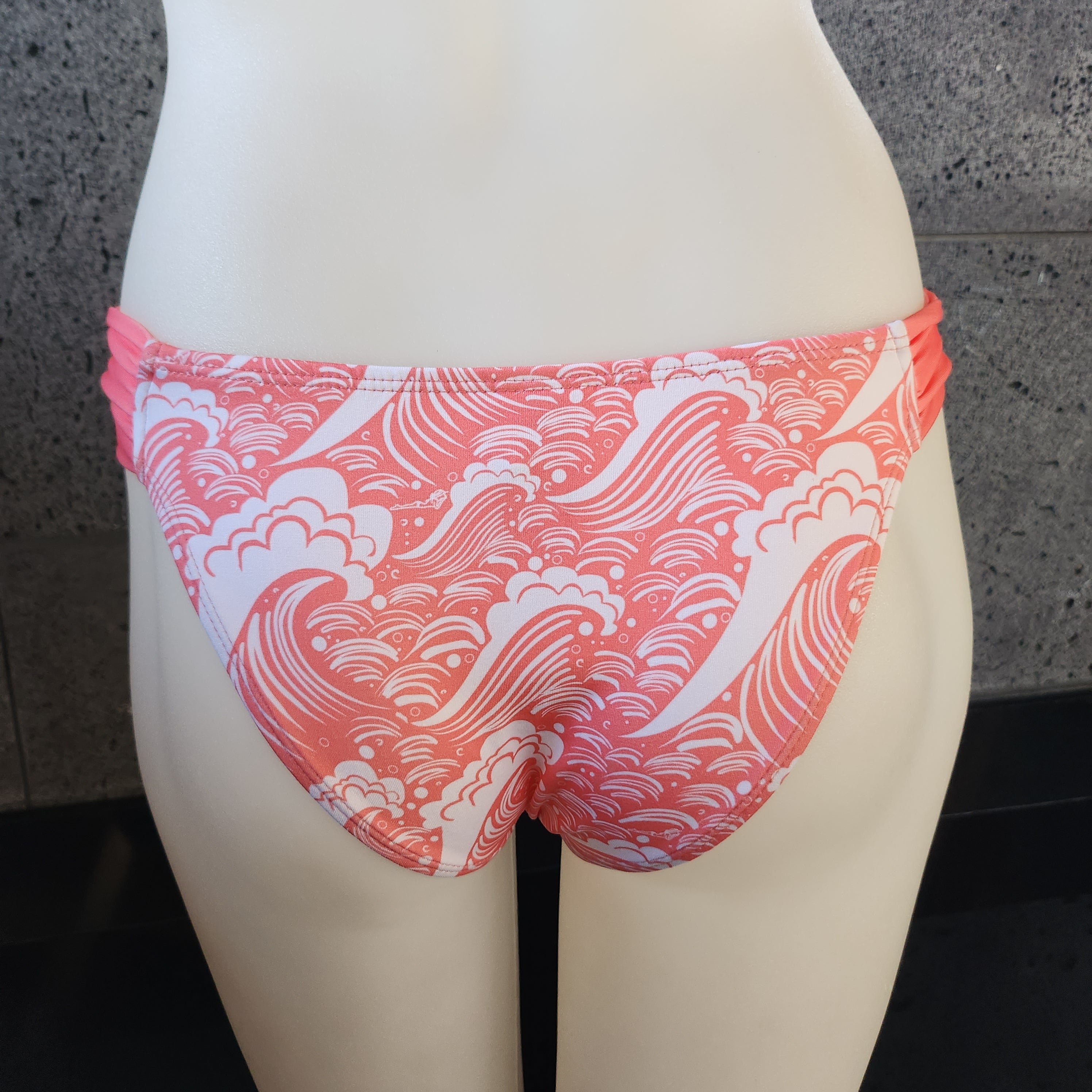 Loco Boutique Wave Garden Banded Sides