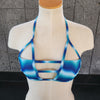 Top triangular enrejado de Loco Boutique - Azul / Medio