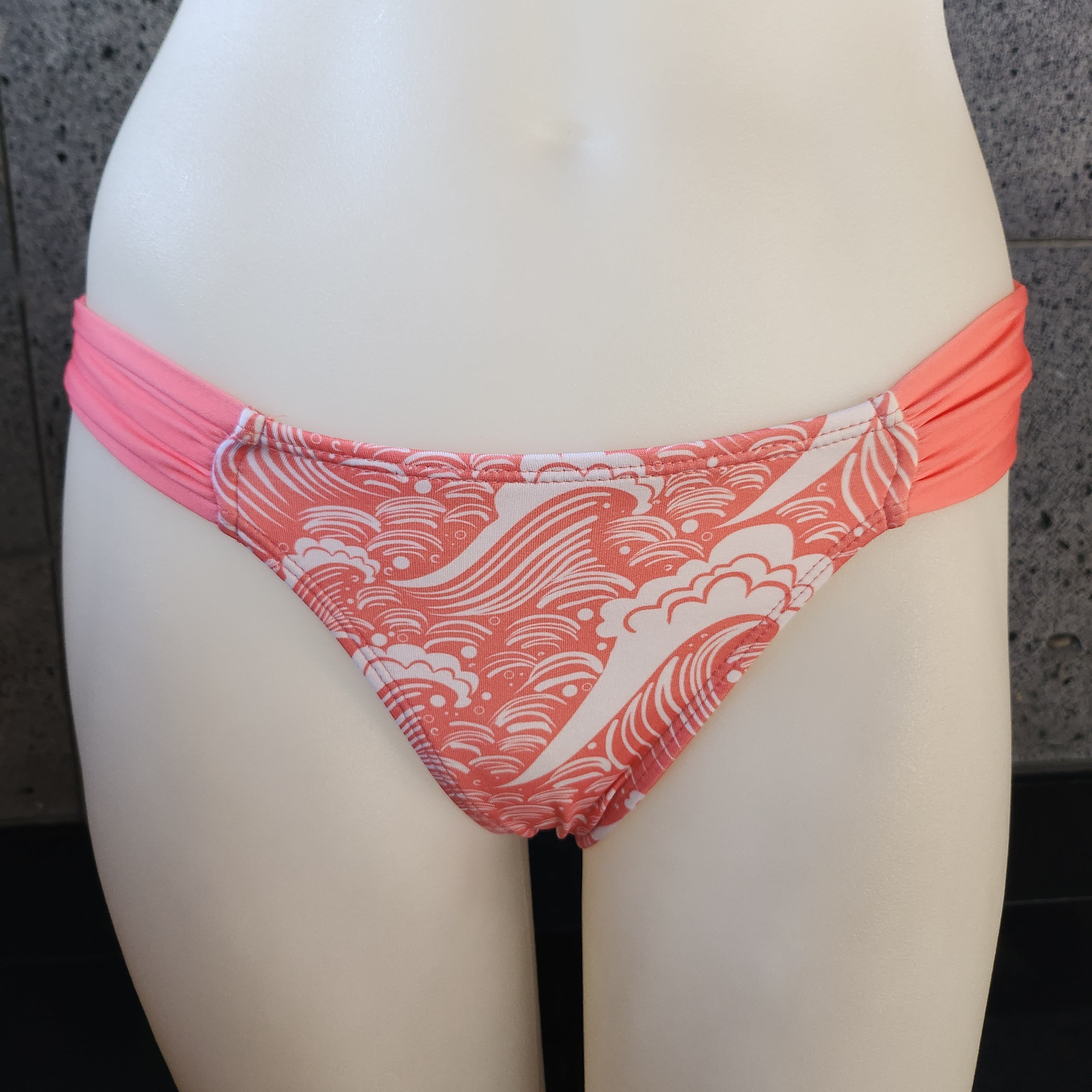 Loco Boutique Wave Garden Banded Sides