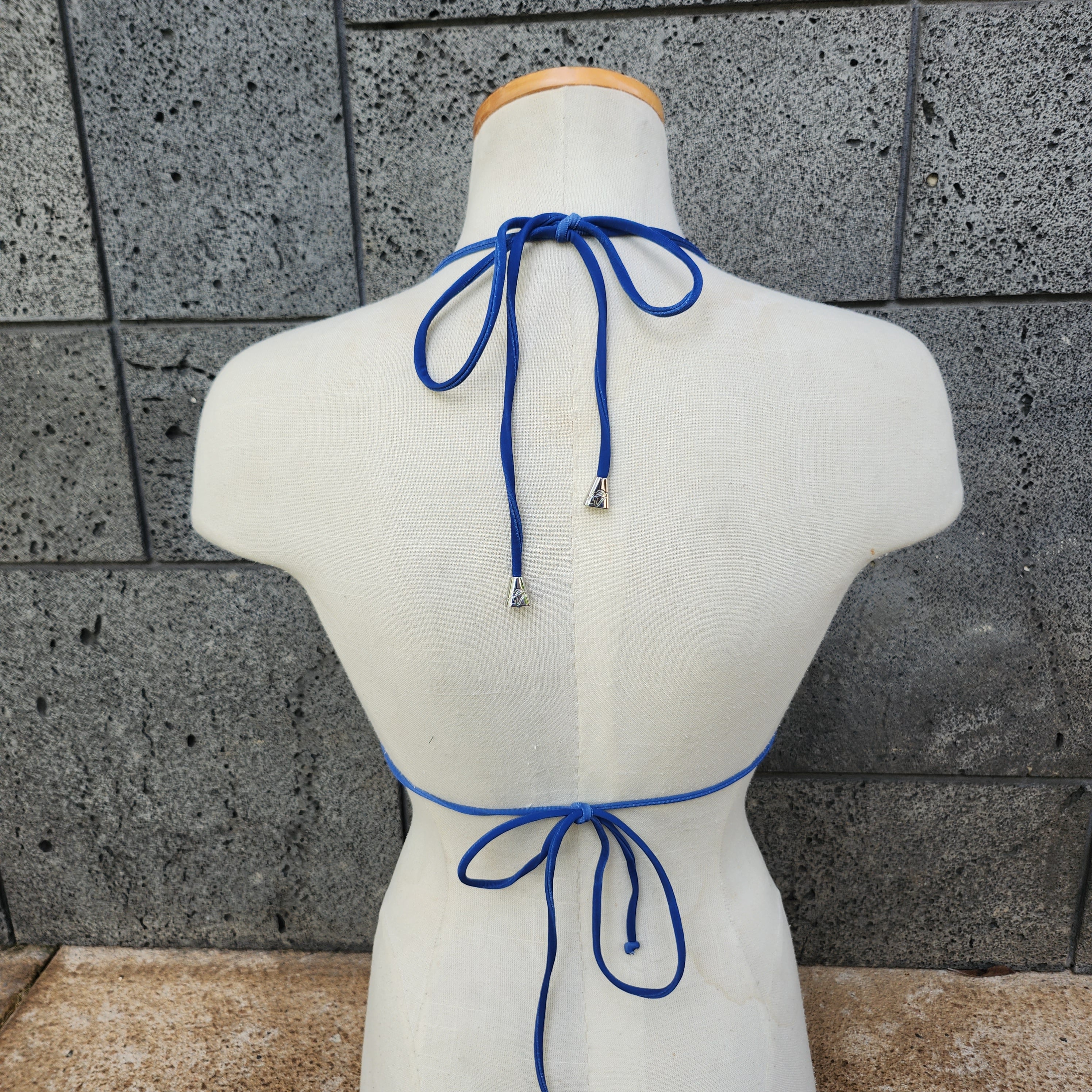 Loco Boutique Solid Logo Sliding Triangle - Loco Boutique