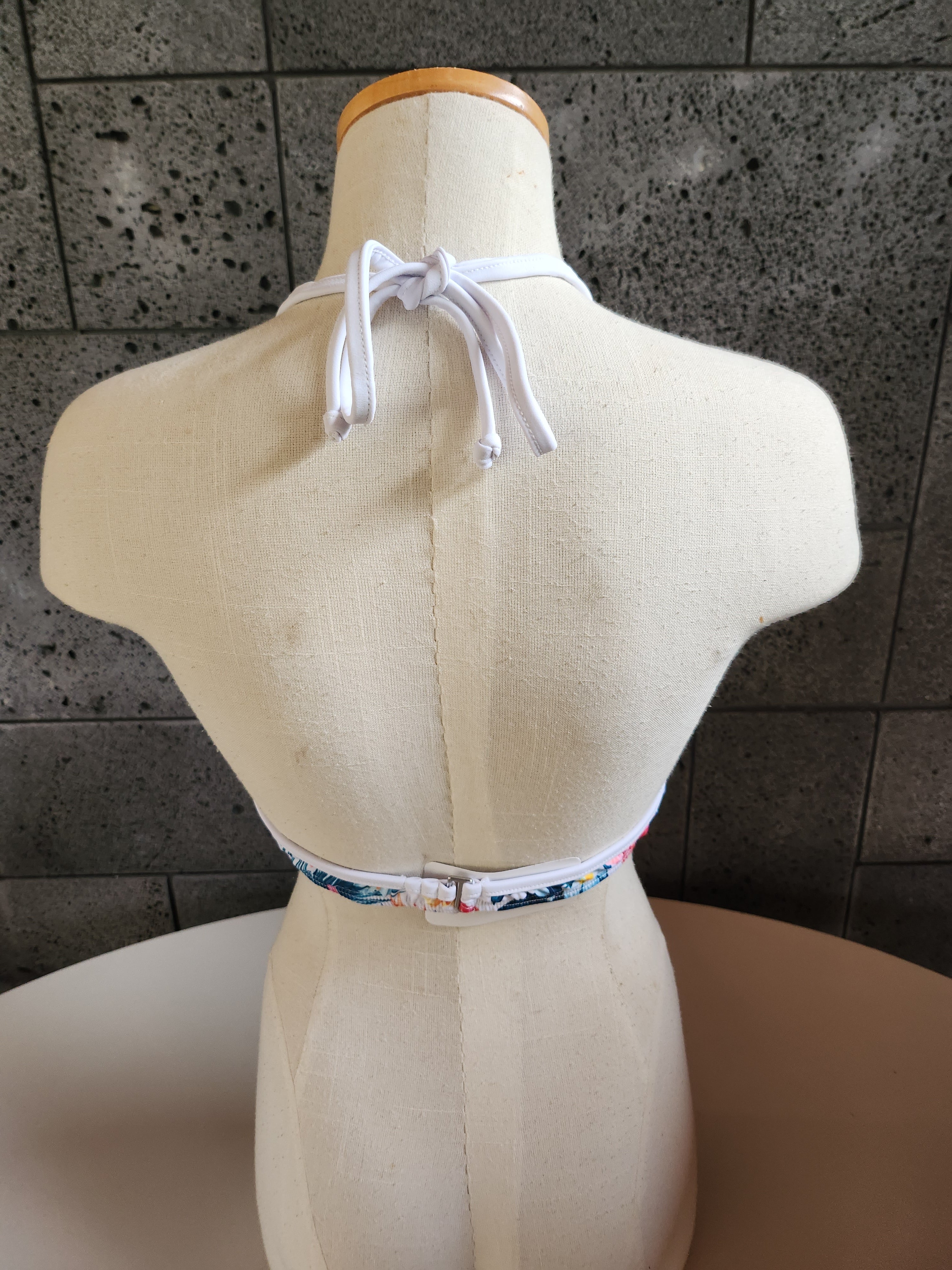 Loco Boutique Hawaiian Flower Ruffle Underwire